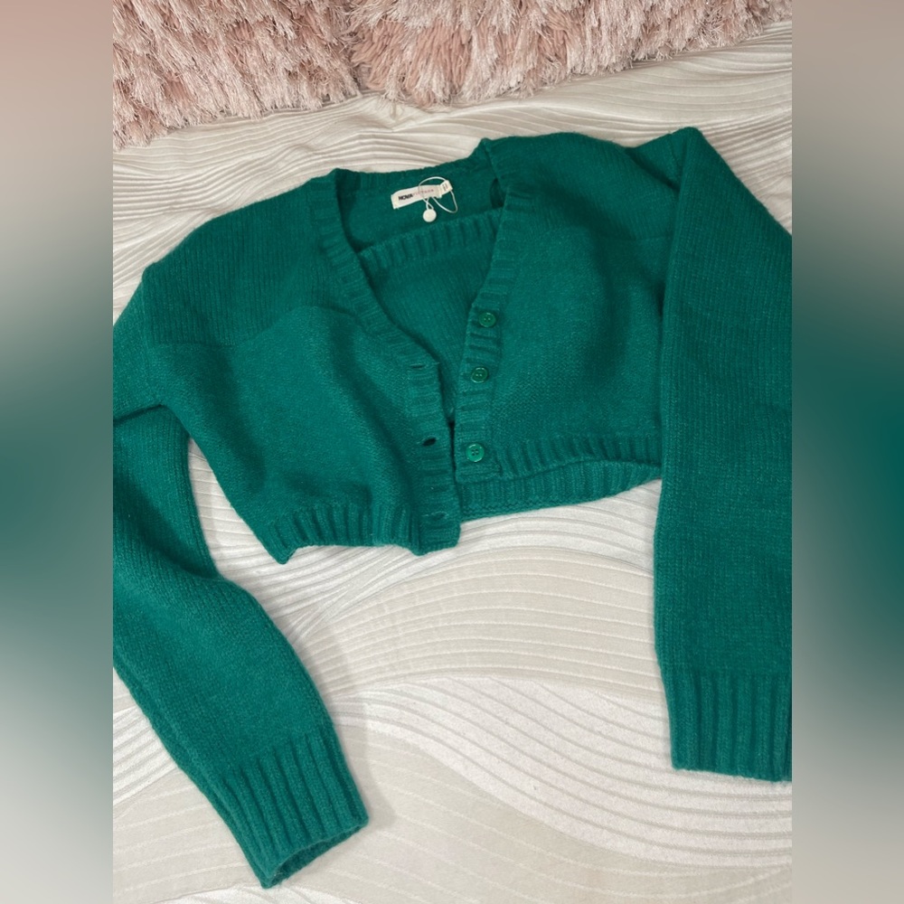 Vintage Cropped sweater + Top